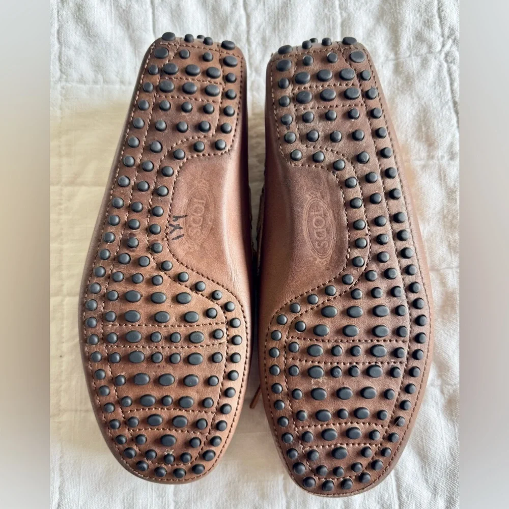Tod's Gommino Leather Fringe Driving Loafers in Congnac & Tan
